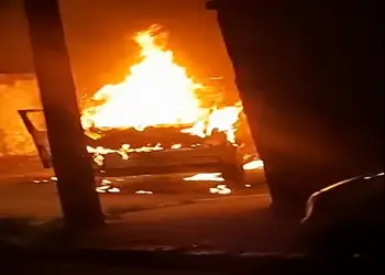 Traficantes do Fallet incendeiam veículo em comunidade rival